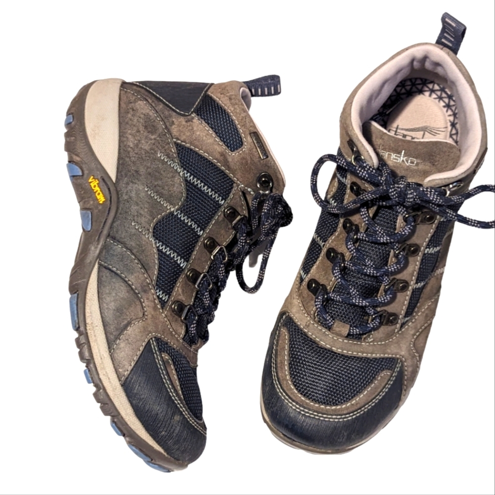 Dansko Women's Paxton Waterproof Boot Sz 39 US 8 - 8.5 Vibram Sole Blue Navy